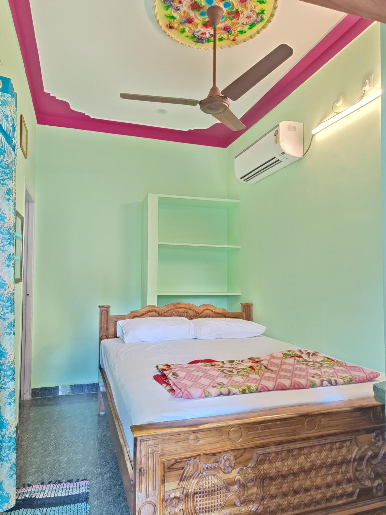 Liya Guest House Tiruvannāmalai Eksteriør billede