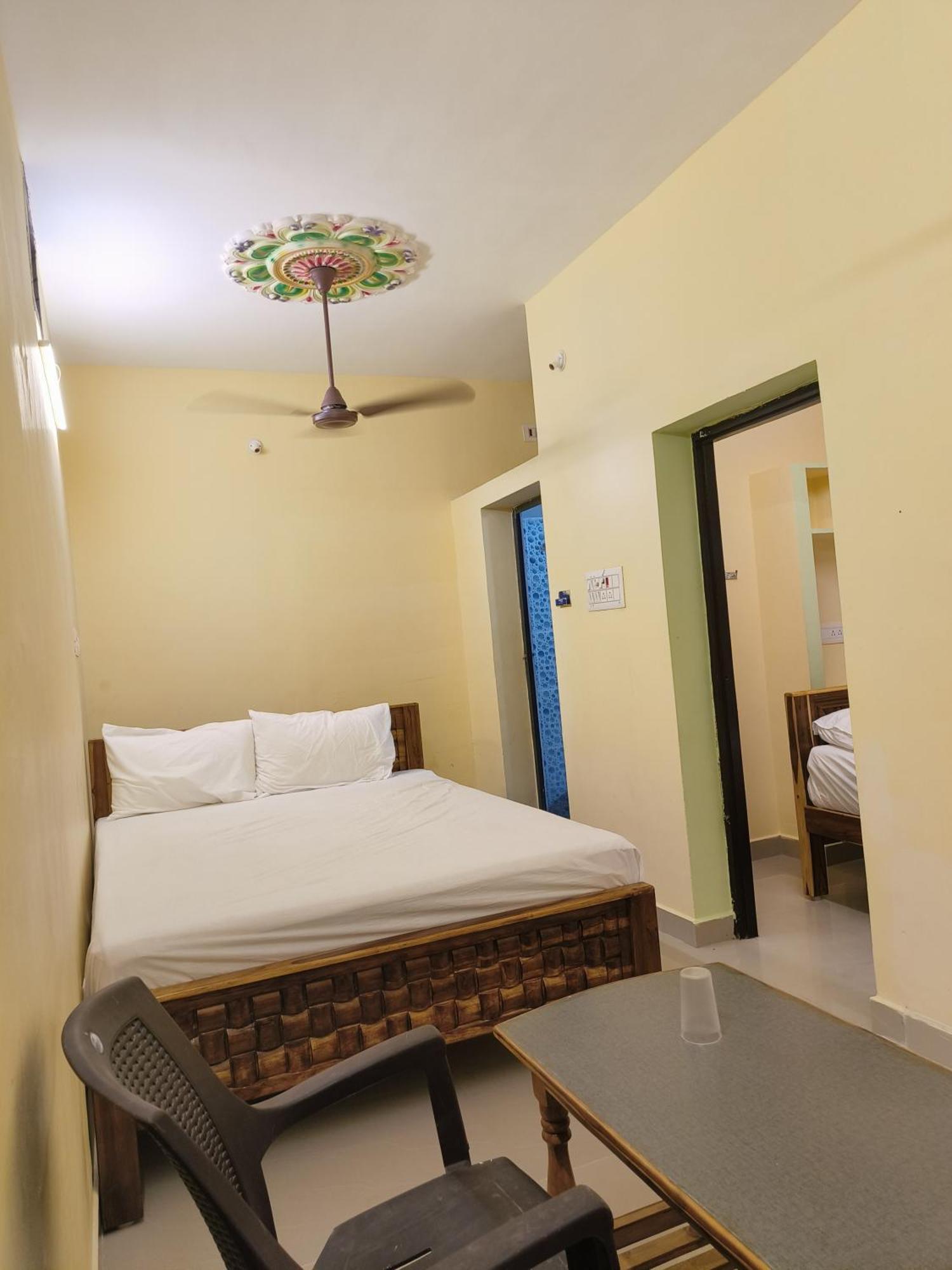 Liya Guest House Tiruvannāmalai Eksteriør billede