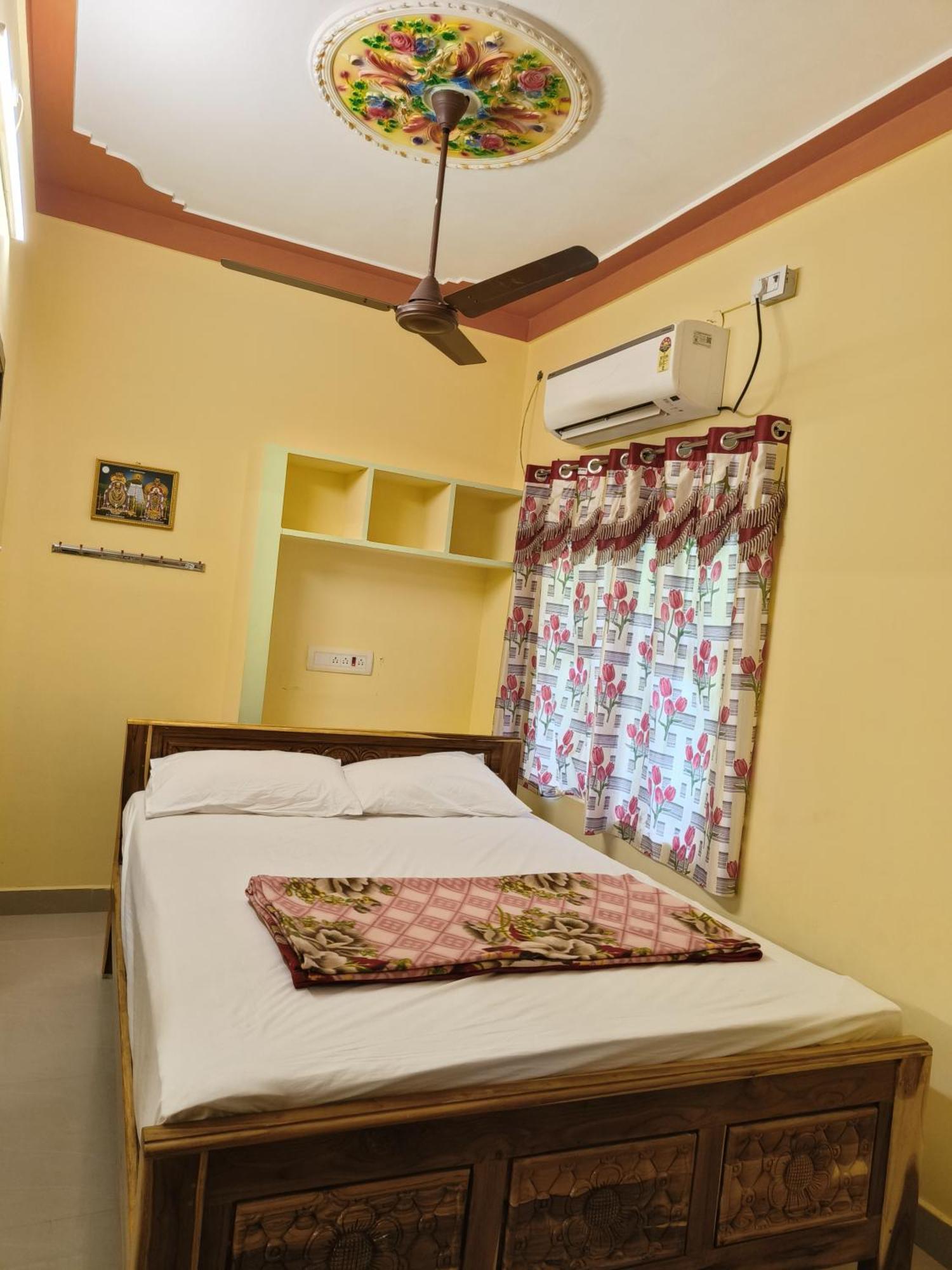 Liya Guest House Tiruvannāmalai Eksteriør billede