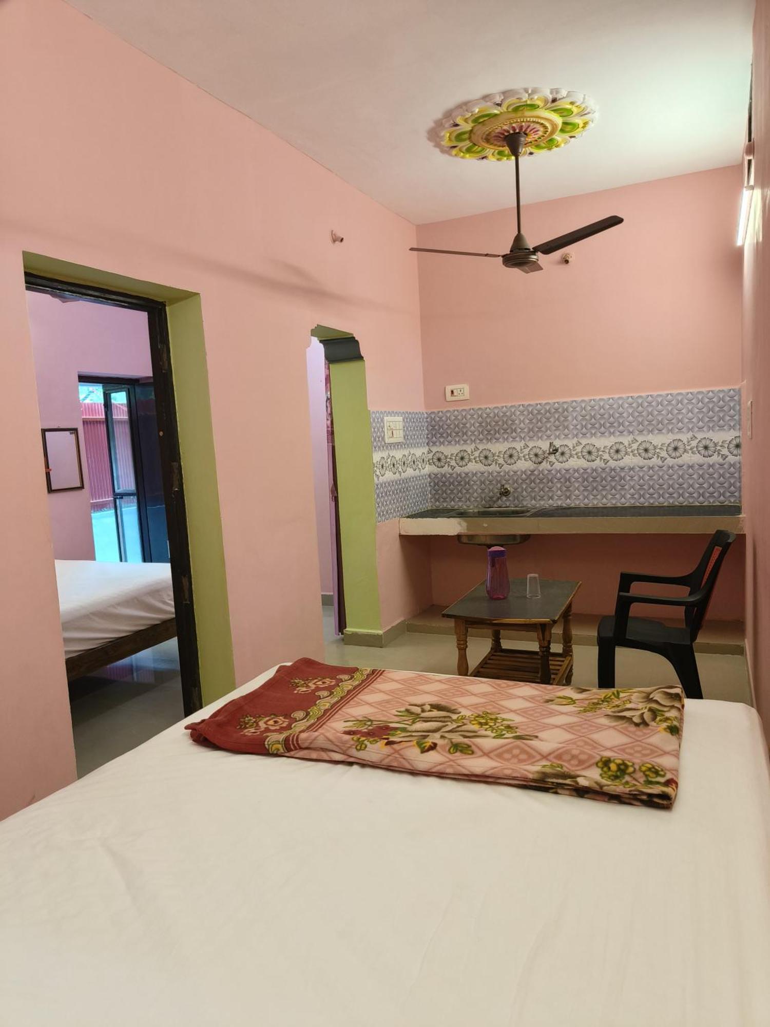 Liya Guest House Tiruvannāmalai Eksteriør billede