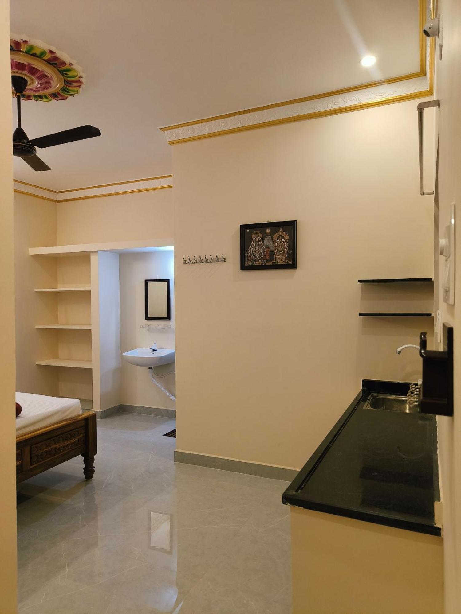 Liya Guest House Tiruvannāmalai Eksteriør billede