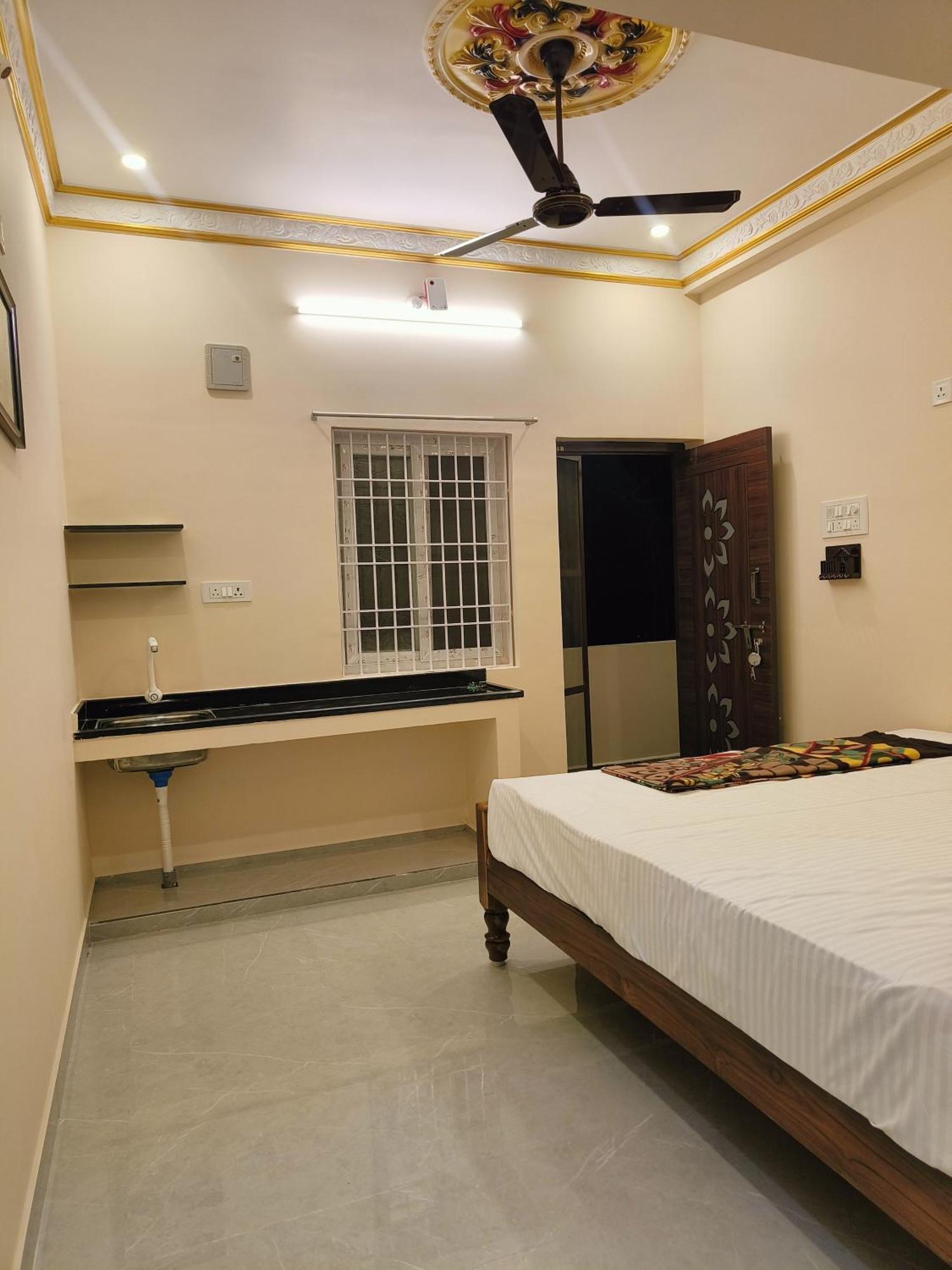 Liya Guest House Tiruvannāmalai Eksteriør billede